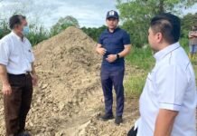 巡视丹南拉骨斯波朗村 里端鲁宾听民声解民忧