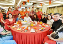 闽安溪会馆新春晚会 林维弟呼吁同乡支持并入会 吴新隆颁敬老红包予乐龄会员