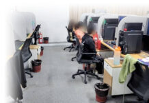 兵南邦绕道某购物中心 捣毁网上赌博呼叫中心扣押39人助查