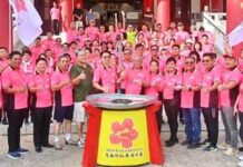 吴添泉全国华人文化节“文化神山东西共荣”山打根火炬行根拥百年老庙及学校证明华人不是外来人西马6州选举牵动沙巴勿操弄种族牌