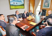 沙巴华人经济大会筹委会拜会首长汇报筹备进程