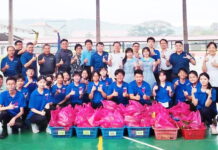 北区扶轮社彭永茂黄泽雄支援育源独中田园首种包粟唱丰收