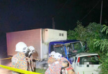 Pemandu maut tersepit dalam kenderaan remuk