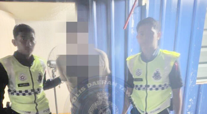 Warga asing ditahan ugut keluarga dengan kayu