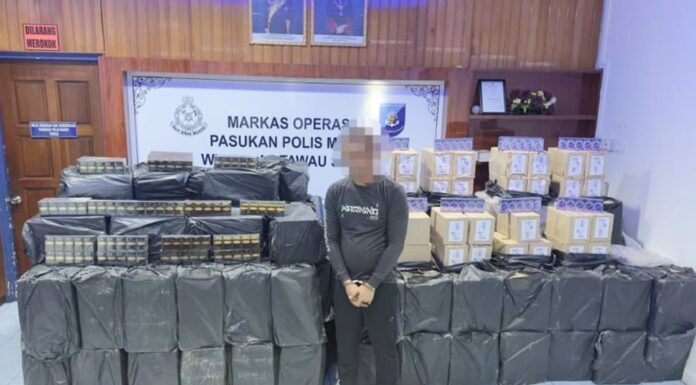 Van penuh rokok seludup tumpas selepas dikejar lebih sejam