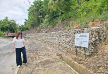 北路四哩山坡泥土下滑