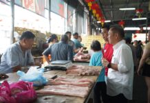 砂拉越要加强出口生猪到西马,陈泓缣:沙巴也要快马加鞭