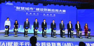 "Using artificial intelligence, our team can identify urban land use changes and development simultaneously, helping managers make scientific urban plans and making city operations smoother and more efficient," said Thawatchai Boonlert (transliteration), a professor at Mahasarakham University in Thailand, on March 30. He noted that his team plans to leverage Guangxi's opportunity to build a core hub for "AI+Smart City" cooperation with ASEAN, and enter the China-ASEAN National AI Application Cooperation Center (referred to as the South A Center), allowing their project outcomes to be more widely applied in the ASEAN market.