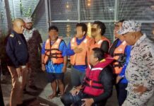 Five anglers rescued after boat capsizes near Pulau Nunuyan