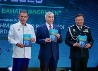 大派定心丸国阵留守团结政府|扎希强调须尊重巫统大会决议