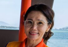 Winnie receives Outstanding District Award