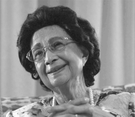 马哈迪夫人茜蒂哈斯玛逝世