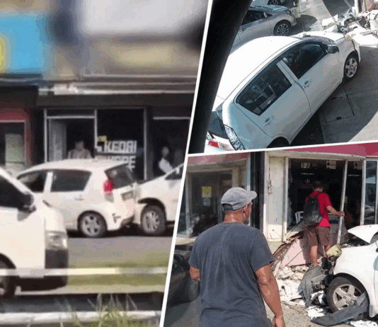 六旬男疑误踩油门失控|撞店又撞车|前后冲撞至少4次